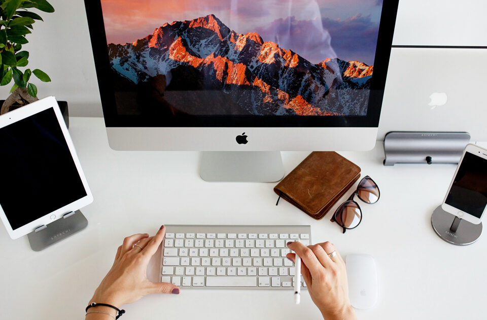 Why hire Freelance Graphic Designer Singapore